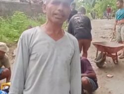 Bunda Julie Dan Thomas Dosi Woda Kader DPD Partai Nasdem Kabupaten Ende Bantu Semen 70 Sak di Lio Timor