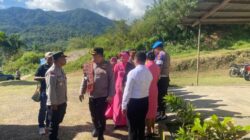 Kunjungan Kerja di Polsek Detusoko, Kapolres Ende Ajak Personel Melayani dengan Hati seperti Pelayanan di Bank