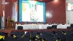Gubernur NTT Melkiades Laka Lena: Wisuda Bukan Akhir, Saatnya Pulang dan Membangun Daerah