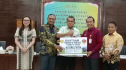 Angelius Wake Kako Fasilitasi Bantuan 3.000 Dosis Semen Beku untuk Tingkatkan Populasi Sapi di NTT