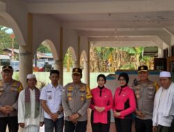 Peduli Rumah Ibadah Terdampak Gempa, Kapolda NTT Bantu Renovasi Masjid At-Taqwa